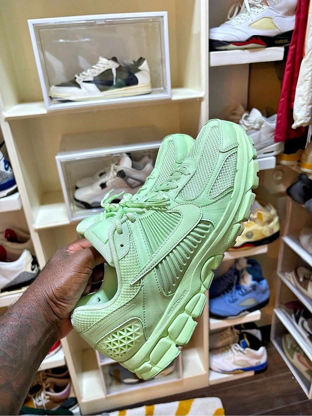 Nike Zoom Vomero 5 SP Electric Green Athletic Shoes
